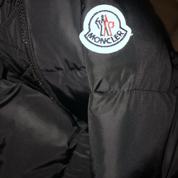 Moncler womens light down coat - Picture 3 of 15